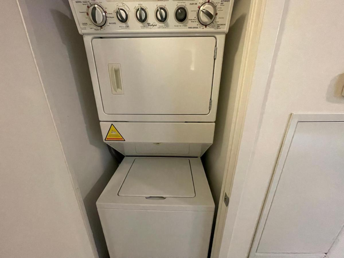 Appartement Cozy Open Concept 2Br 2Bath W/Parking -Jays/Cn à Toronto Extérieur photo