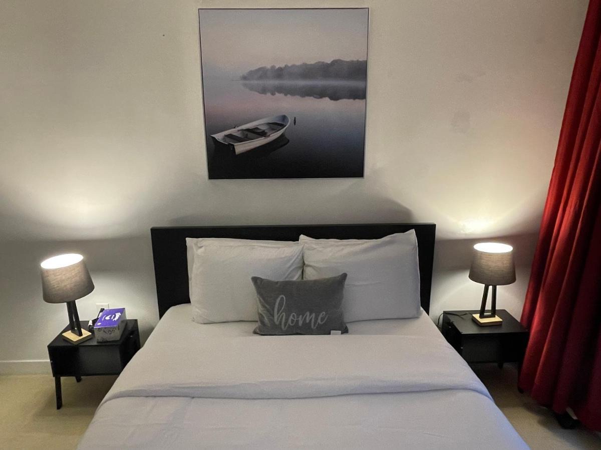 Appartement Cozy Open Concept 2Br 2Bath W/Parking -Jays/Cn à Toronto Extérieur photo
